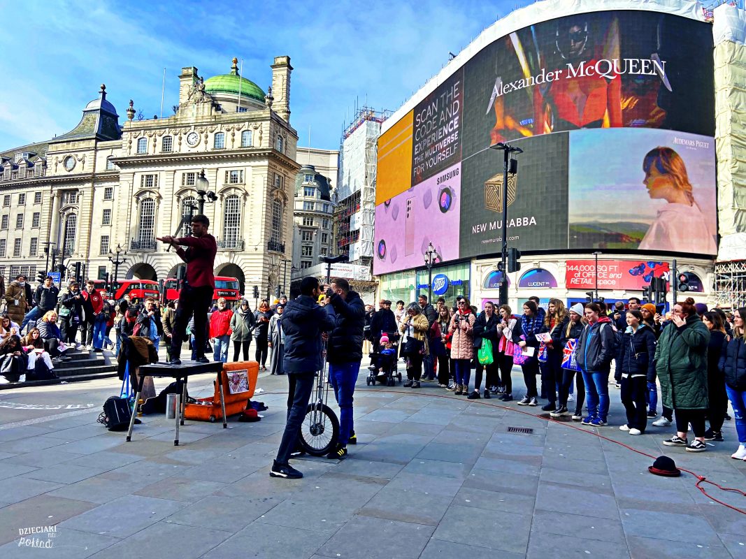 Londyn idealny na city break - Picadilly Circus
